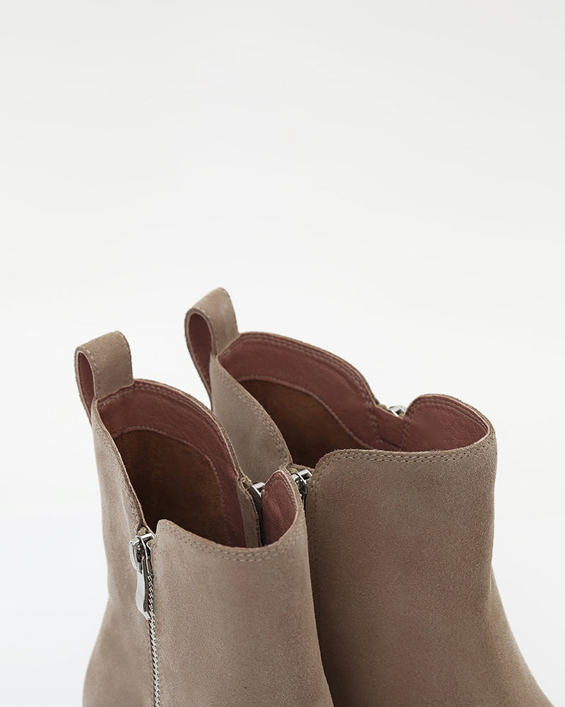 City Voyager Zip Boots