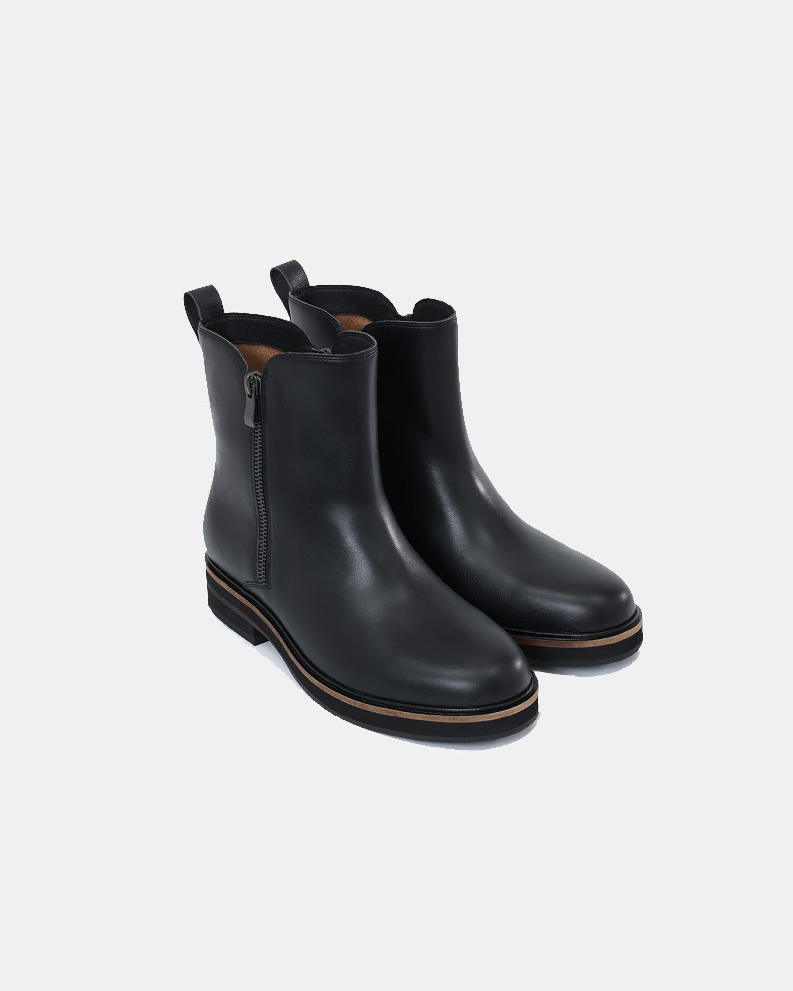 City Voyager Leather Zip Boots