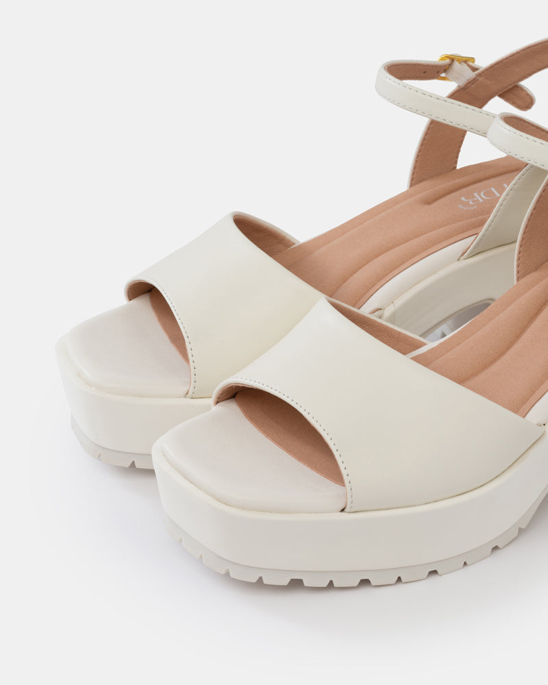 Iris Clog Mary Jane