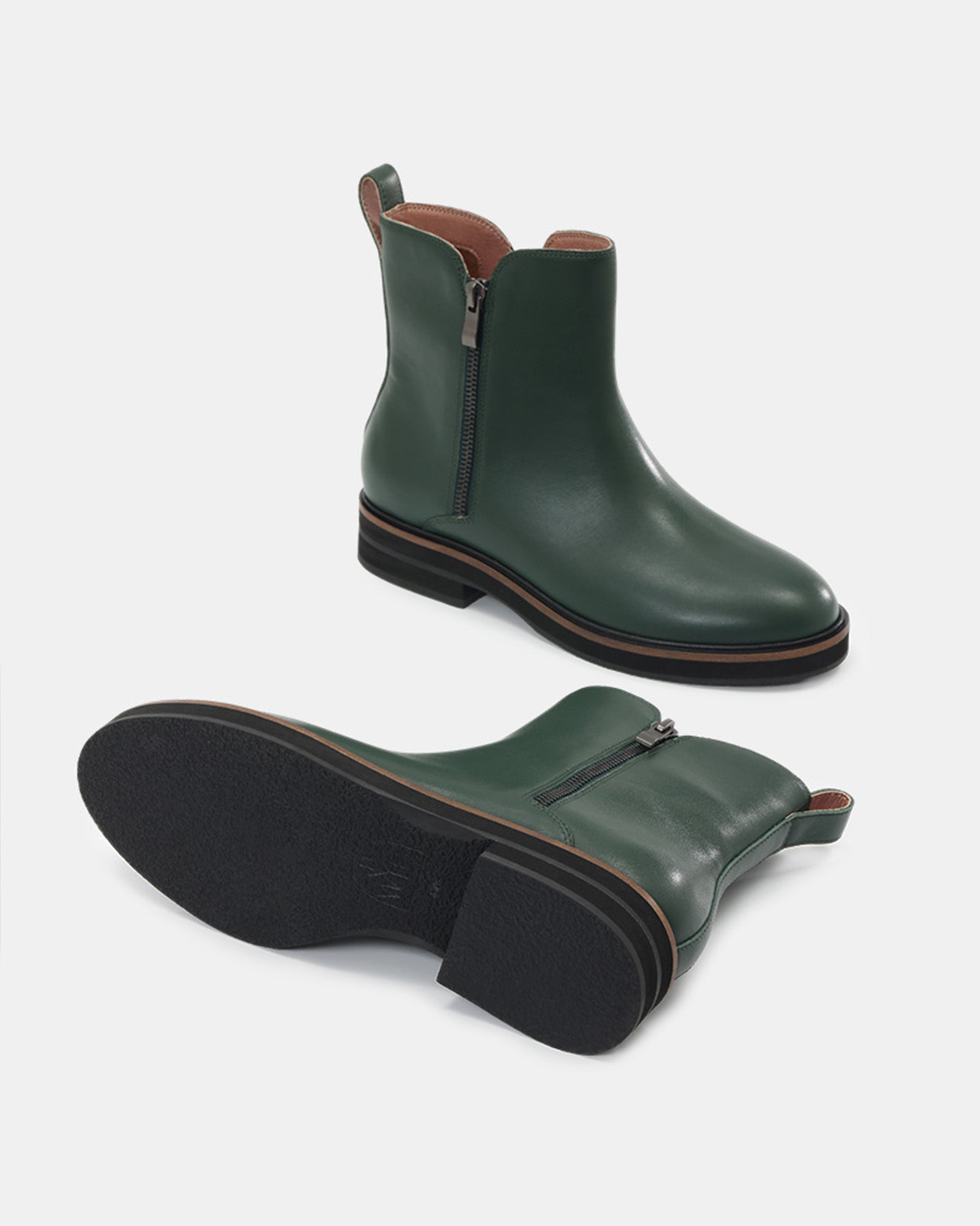City Voyager Leather Zip Boots
