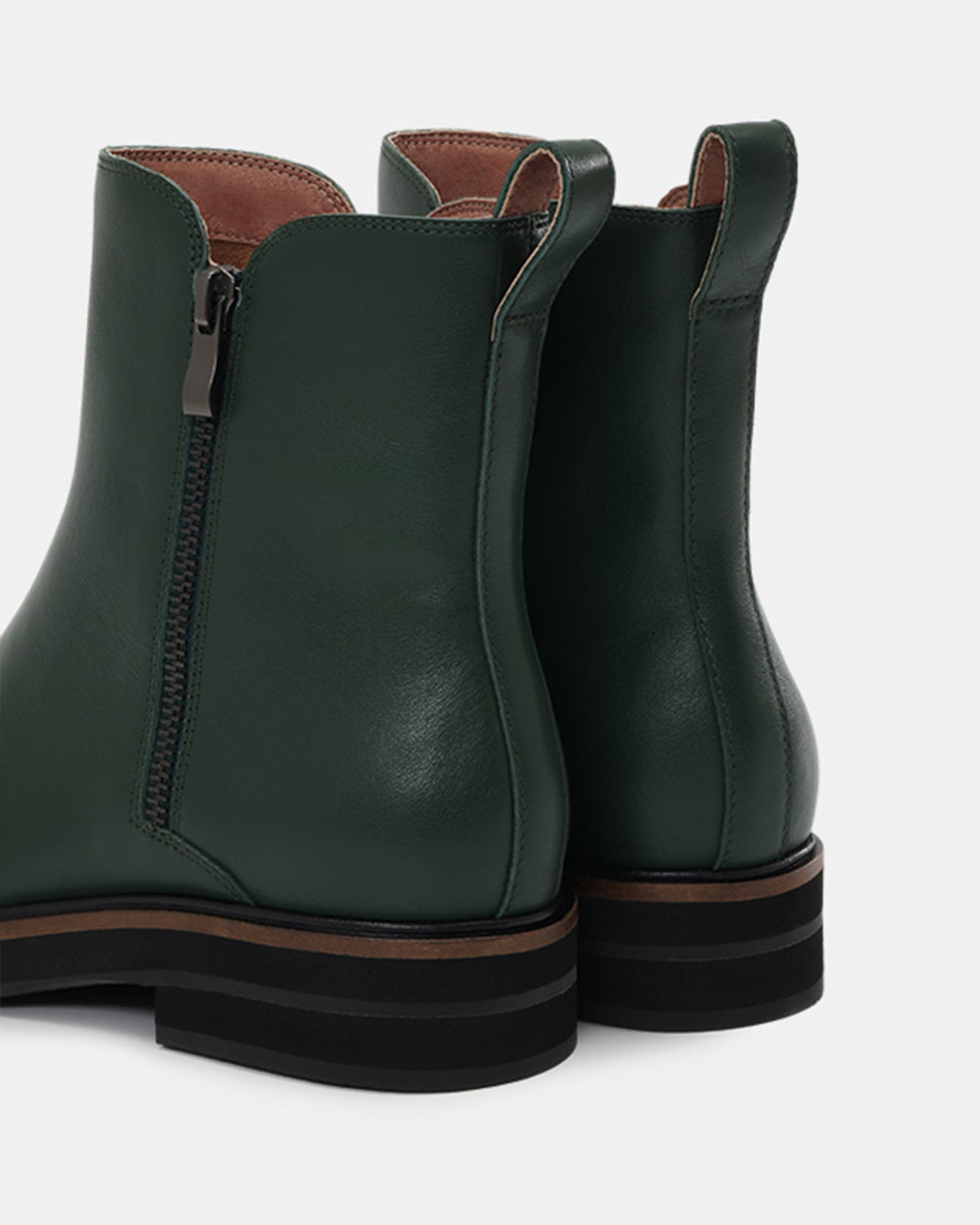 City Voyager Leather Zip Boots
