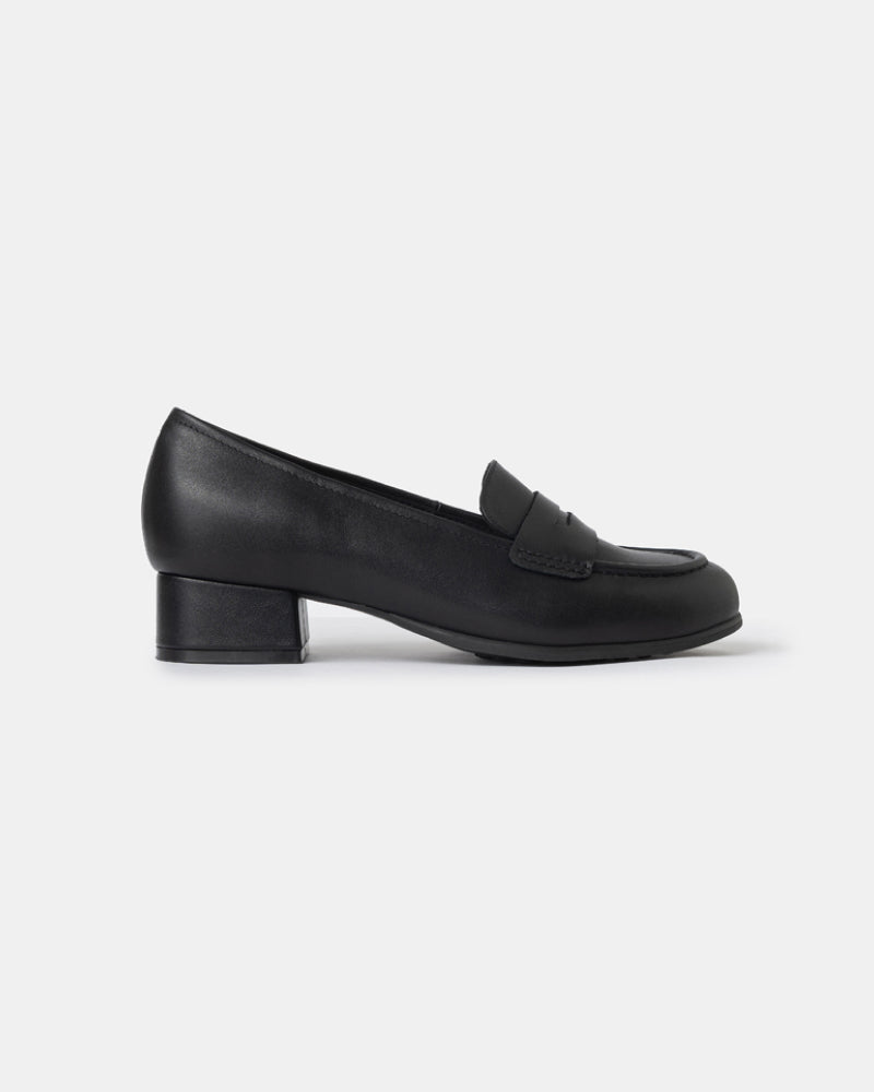 London Dress Low Heel Loafers Black / US 8WW