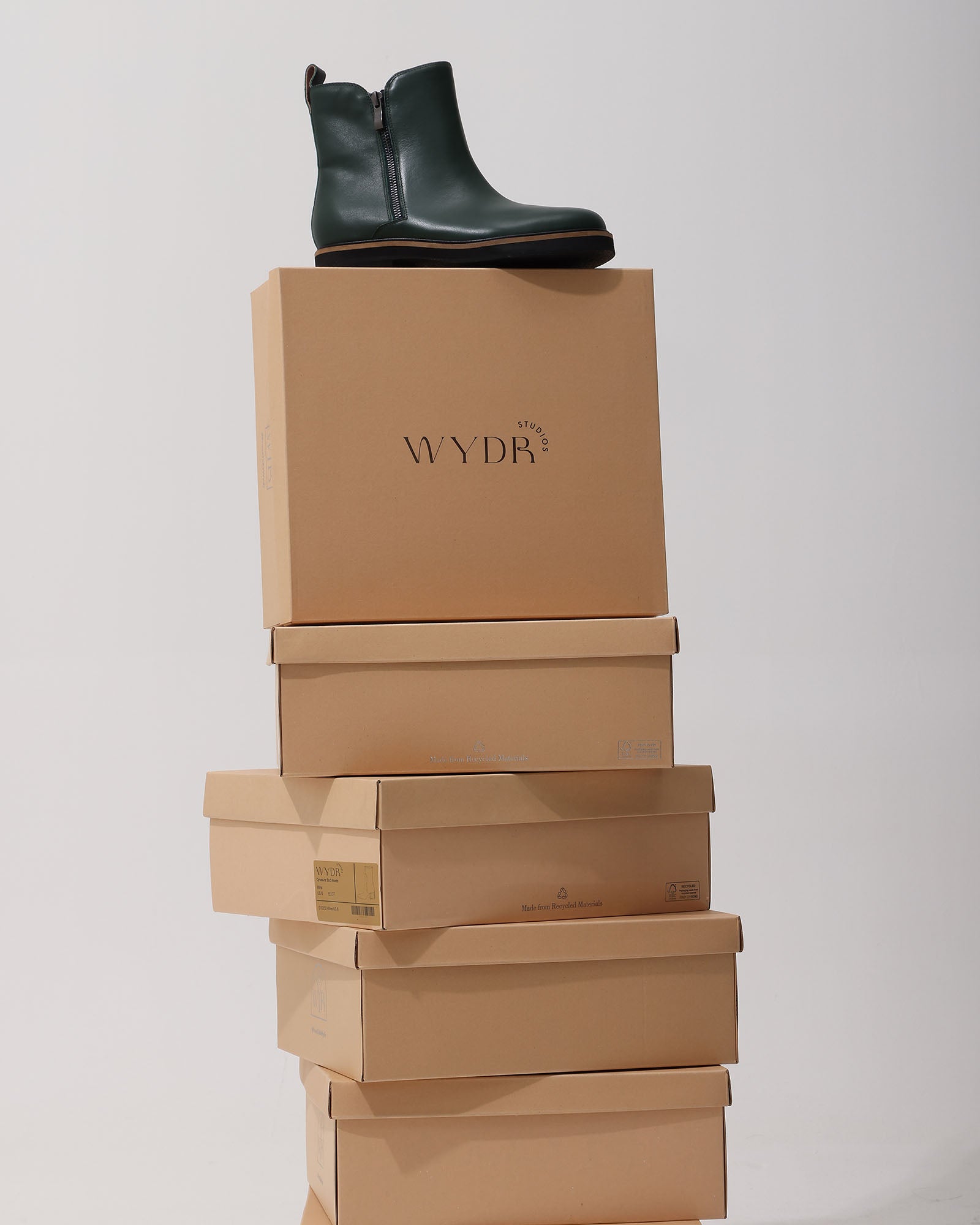 City Voyager Leather Zip Boots