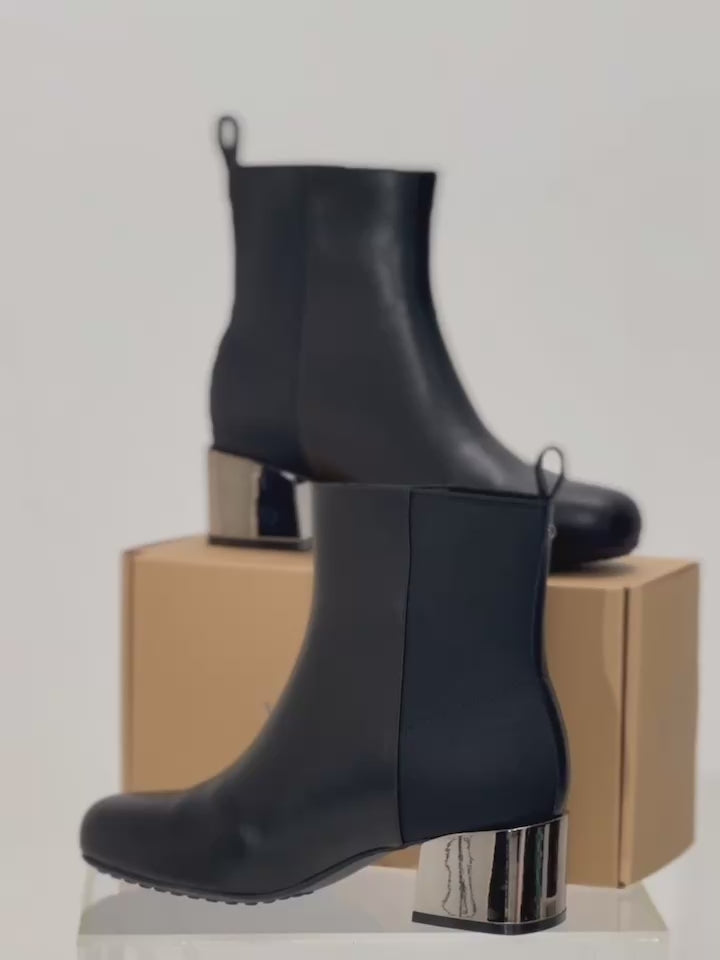 #Color_Black