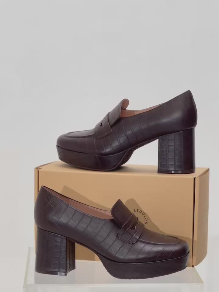 #Color_Brown Croco