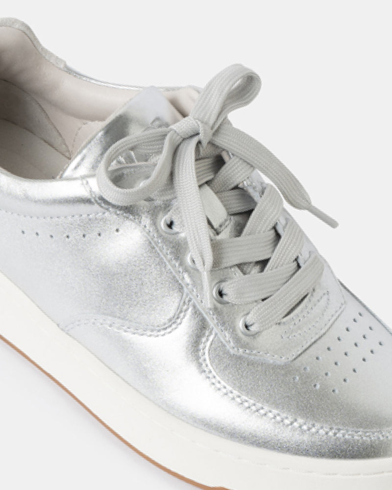 Nomad Everyday Sneakers