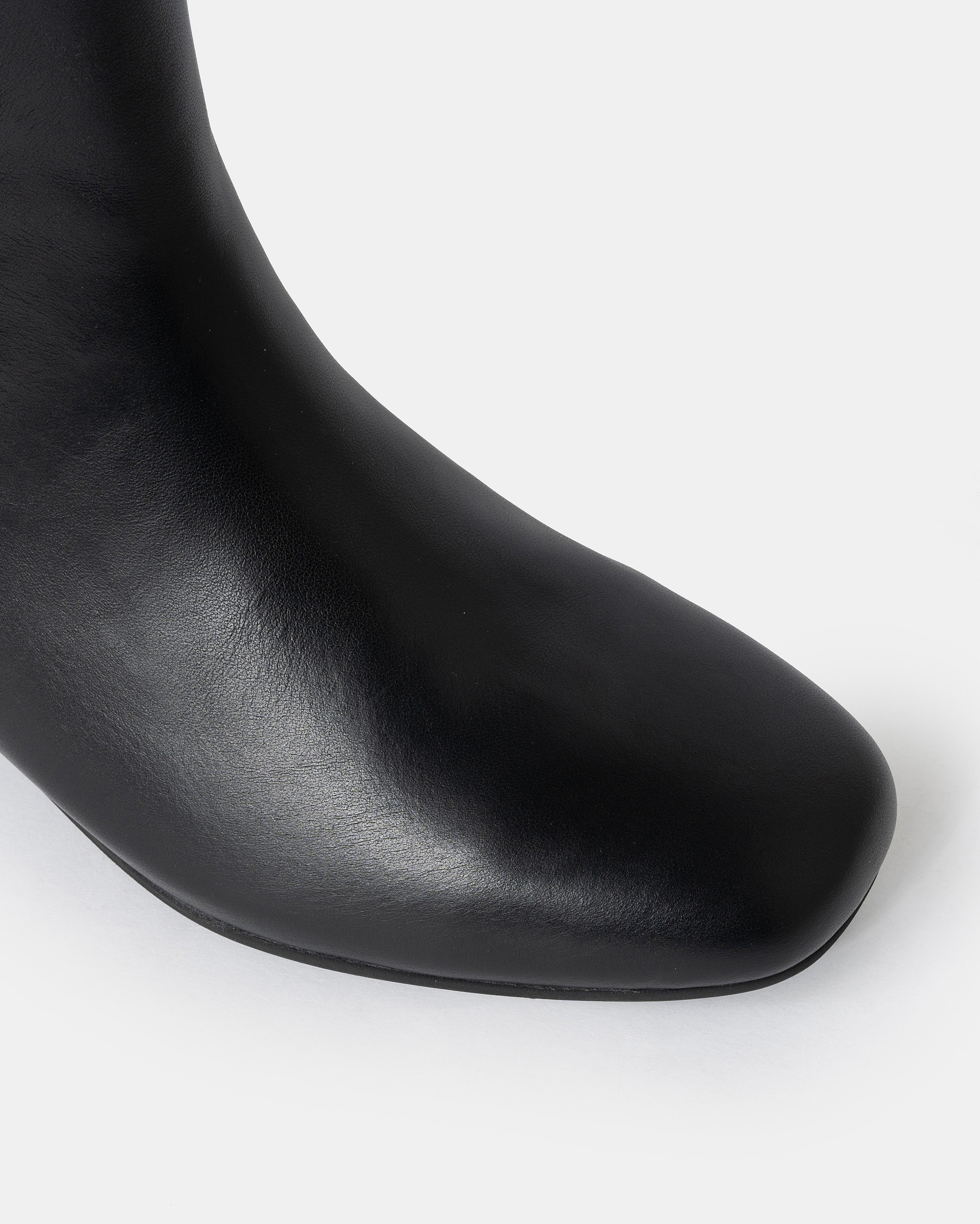 Mabel Low Heel Chelsea Boots