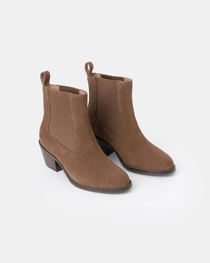 Dakota Chelsea Boots