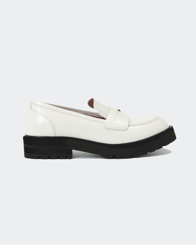 #Color_Off-White