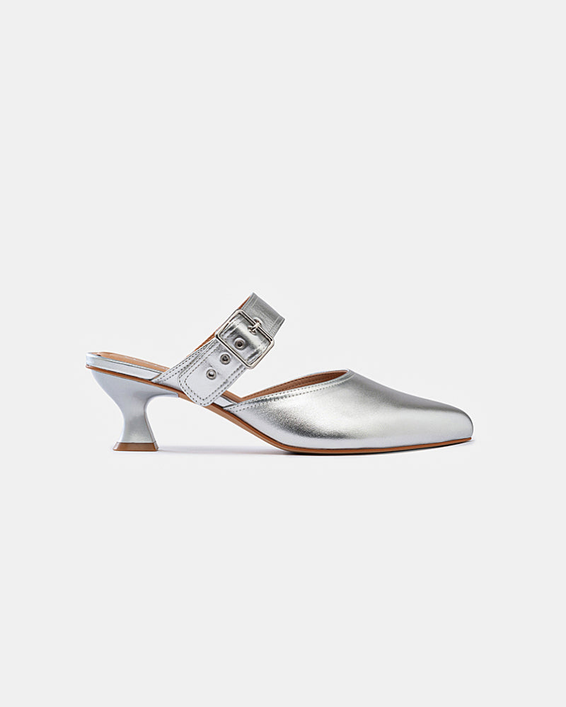 #Color_Metallic Silver